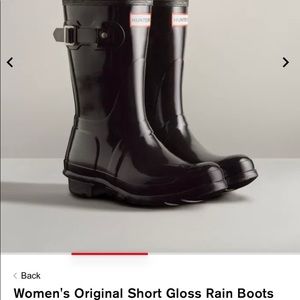 Hunter Boots. Lightly used. Women’s Original Short Gloss Rain Boot. Size 7.